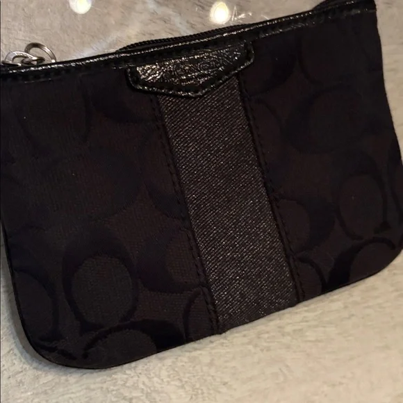 Coach - Wristlet Wallet - Black Signature Monogram CC / Canvas and leather EUC🩷 - Picture 15 of 16